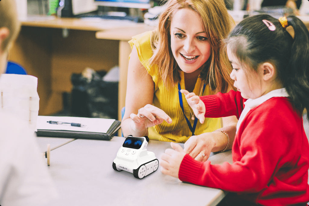 How to Introduce Your Daughter to STEM and Coding
